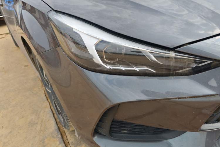 Used MG 5 2021 300TGI DCT Elegant Luxury Edition Right Front Headlight