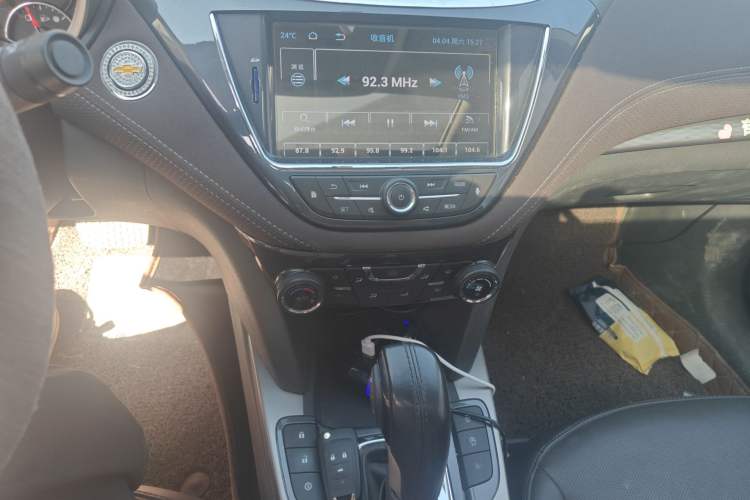 Used Chevrolet Malibu 2018 530T Automatic Luxury Edition Audio And AC Panel