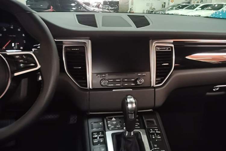 Used Porsche Macan 2017 Macan 2.0T
