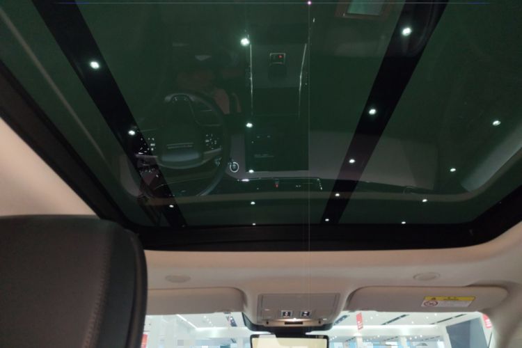 Used Land Rover Range Evoque 2024 Aurora L 249 PS Prestige Light-Chasing Edition Headliner