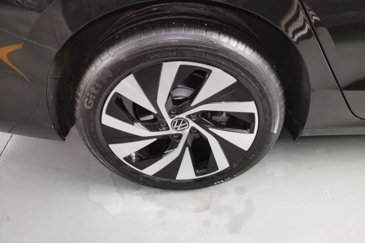 Used Volkswagen Passat 2026 Model, Pro 300TSI Xingkong Longyao Edition Right Rear Wheel Hub