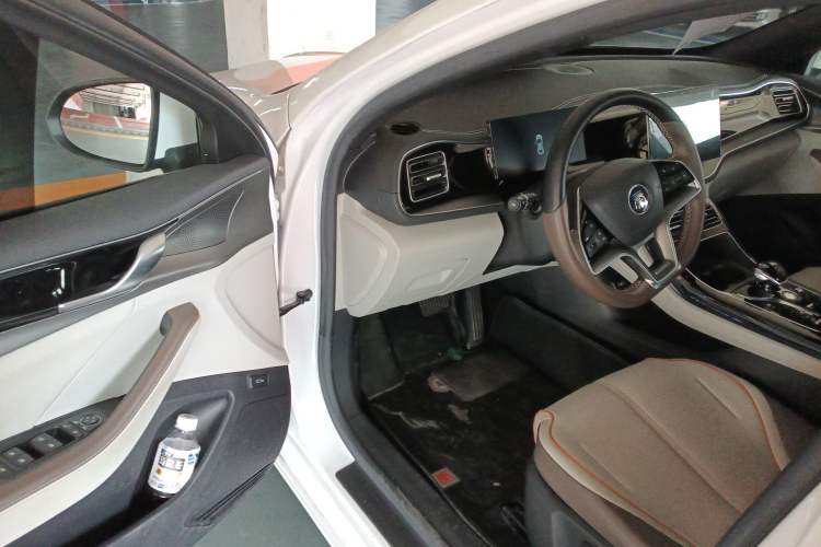 Used BYD Qin PLUS 2023 Champion Edition EV 510KM Leading Model
