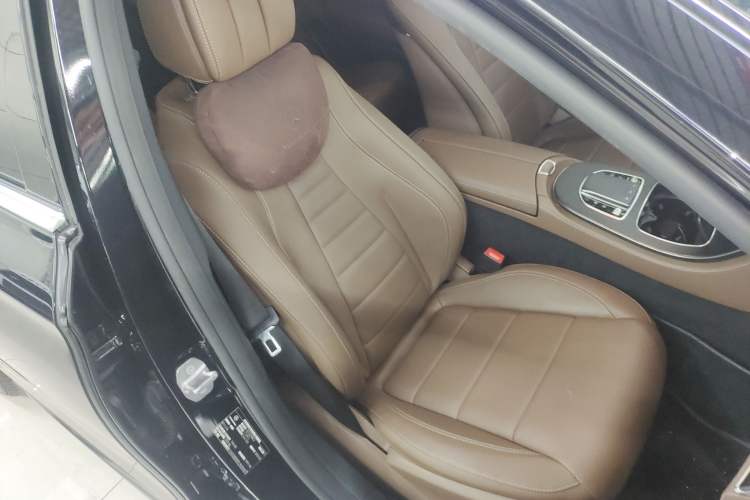 Used Mercedes-Benz E-Class 2023 Restyled E 300 L Sport Luxury Edition Right Front Seat