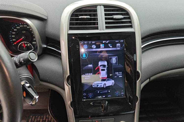 Used Chevrolet Malibu 2014 2.0L Automatic Luxury Edition Audio And AC Panel