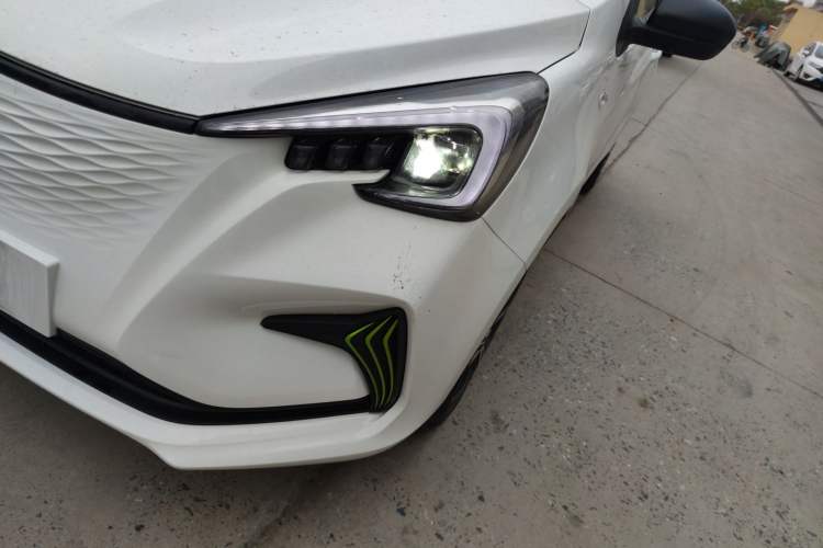 Used CHANGAN Benni E-Star 2022 Qingxin Edition Colorful Model Lithium Iron Phosphate
