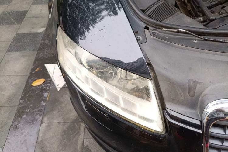 Used Audi A6L 2011 2.0 TFSI automatic Comfort trim
