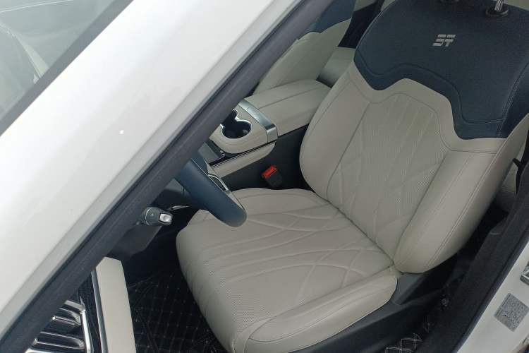 Used JETOUR Shanhai L7 2024 1.5T 120km MAX 5-Seater