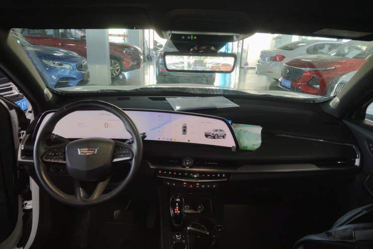 Used Cadillac XT4 2024 28T Two-Wheel-Drive Prestige Version
