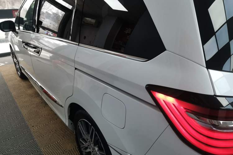 Used Honda Elysion 2019 2.0L Hybrid Luxury Edition