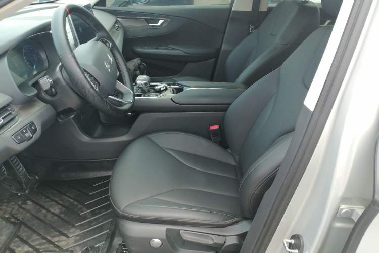 Used Hongqi E-QM5 2022 431 km Charge & Enjoy Edition Left Front Seat