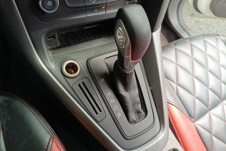 Used Ford Focus 2015 Hatchback 1.6L Automatic Comfort Model