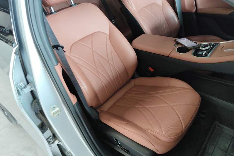 Used Geely Galaxy L6 2025 EM-i 140km Starship Edition
