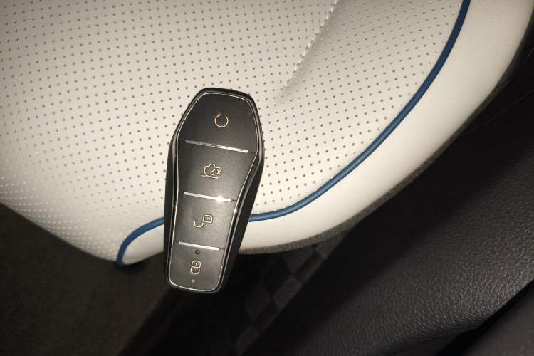 Used BYD Destroyer 05 2024 HONOR Edition DM-i 55KM Luxury Model Interior 1