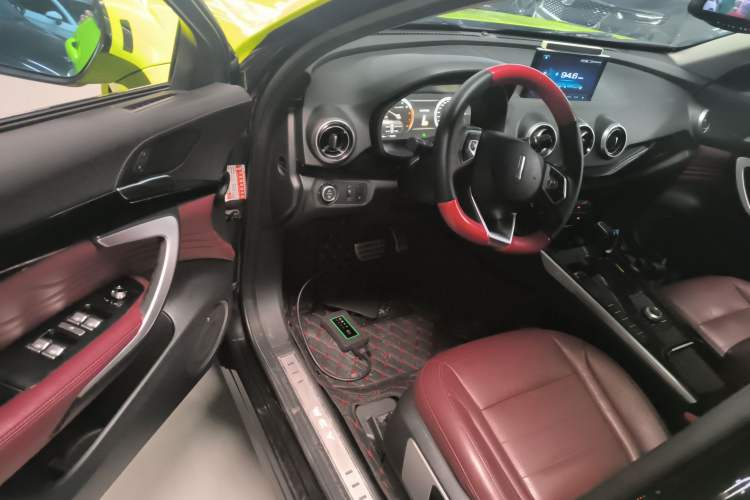 Used Wey VV7 2017 2.0T Flagship Model
