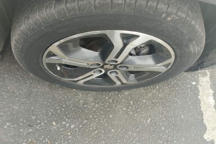 Used Suzuki Vitara 2016 1.4T Automatic Two-Wheel Drive Luxury Version Right Rear Wheel Hub