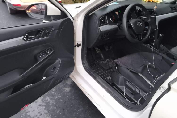 Used Volkswagen Lamando 2015 230TSI Manual Trend Edition