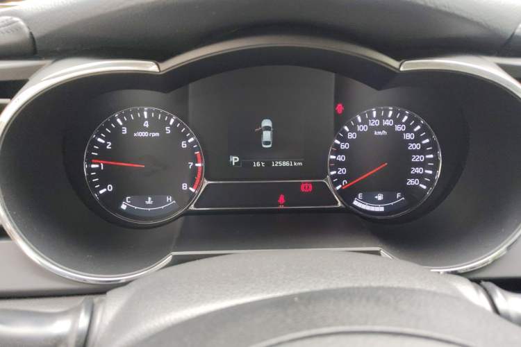 Used Kia K5 2015 2.0L Automatic LUX Odometer Close Up