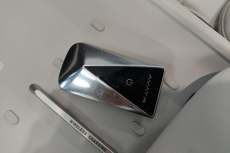 Used Avatr 06 2025 Pro Range-Extended Edition
