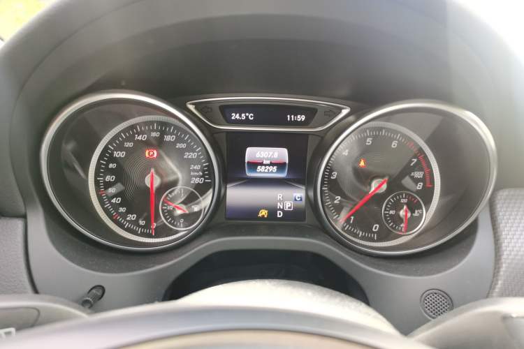 Used Mercedes-Benz GLA 2017 GLA 200 Fashion Model Instrument Cluster