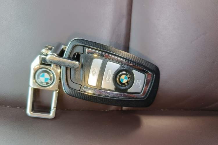 Used BMW 5 Series 2017 525Li Luxury Design Package Vehicle Key