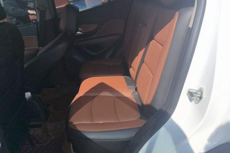 Used Buick Encore 2013 1.4T Automatic All-Wheel Drive Flagship Edition Left Rear Seat