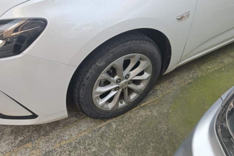 Used Chevrolet Monza 2024 1.5L Dual-Clutch Enjoyment Edition Left Front Wheel Hub