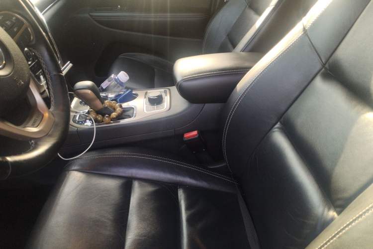 Used Jeep Grand Cherokee 2017 3.0L Comfort Navigation Edition Left Front Seat