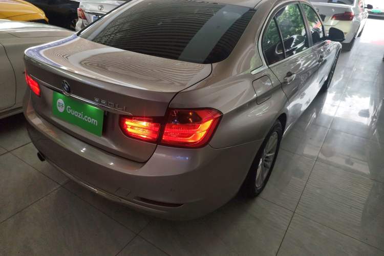 Used BMW 3 Series 2015 320Li Luxury Edition Fashion Model Rear Right 45 Deg