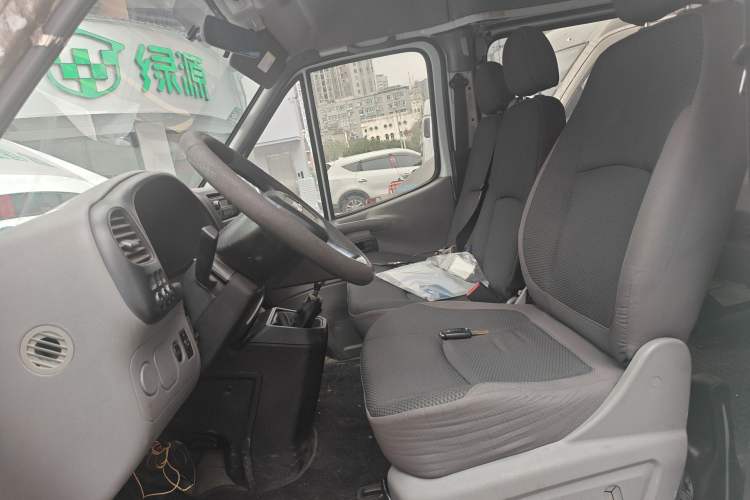 Used JMC Transit 2017 2.8T Commercial Version Short Wheelbase Mid-Roof 6/7/8-Seater JX493