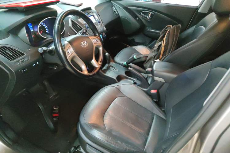 Used Hyundai ix35 2015 2.0L Automatic 2WD Smart Version China V Standard
