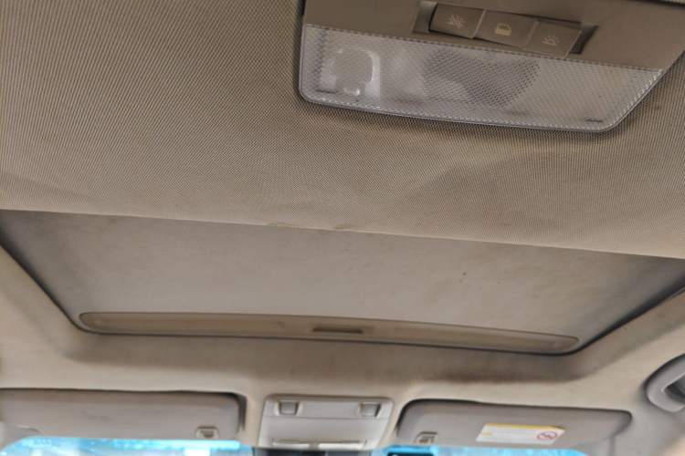 Used Chevrolet Cruze 2013 1.6L SE MT Headliner