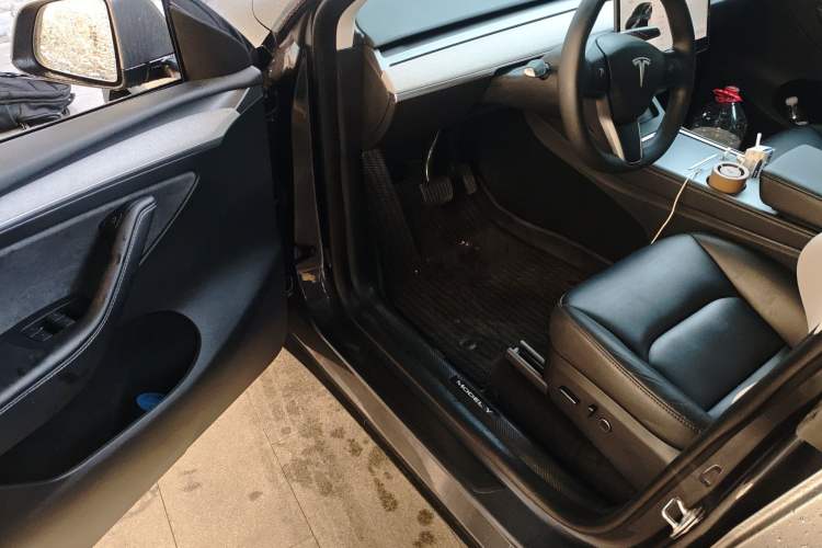 Used Tesla Model Y 2024 Rear-Wheel-Drive Version Driver Seat