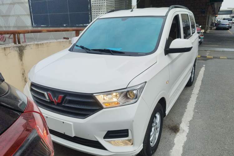 Used Wuling Hongguang 2019 1.5L S Standard Version China VI LAR
