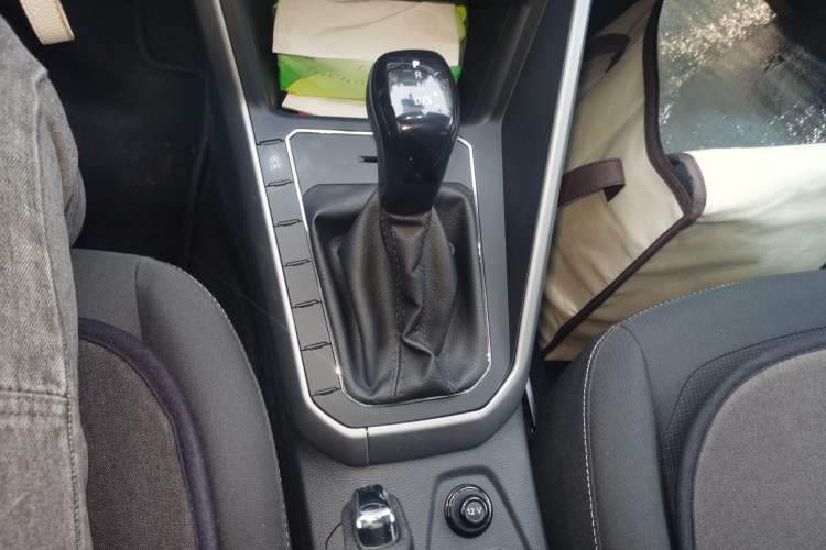 Used Volkswagen Polo 2019 Plus 1.5L Automatic Panoramic Enjoyment Edition Gear Lever