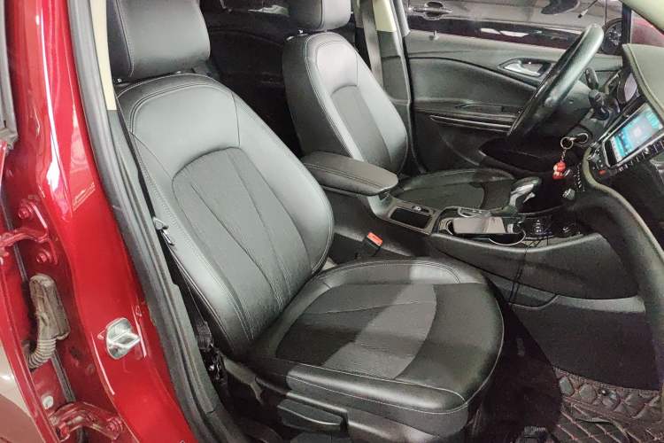 Used Buick Verano 2017 Sedan 20T Dual-Clutch Leading Model Right Front Seat