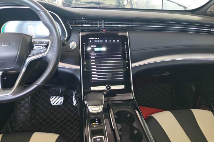 Used Roewe RX5 MAX 2019 400TGI Automatic All-Wheel Drive Smart Cabin Supreme Edition