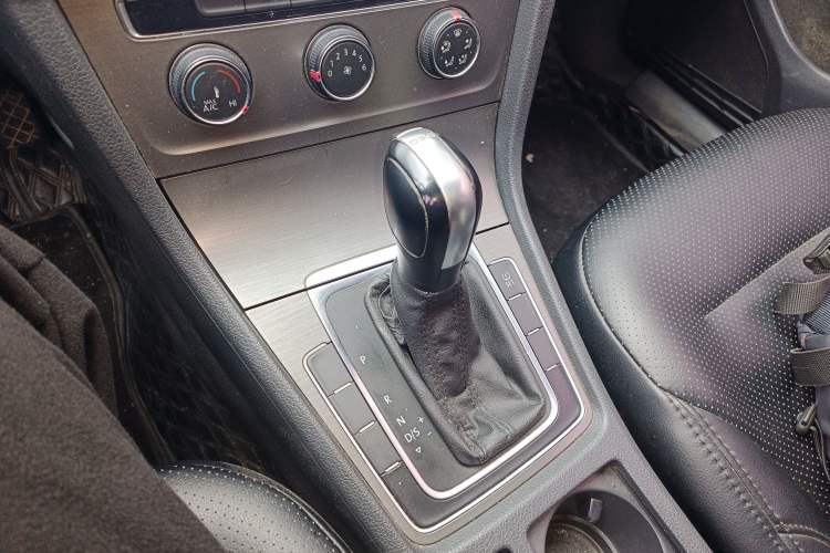 Used Volkswagen Golf 2015 1.4TSI Automatic Comfort Model
