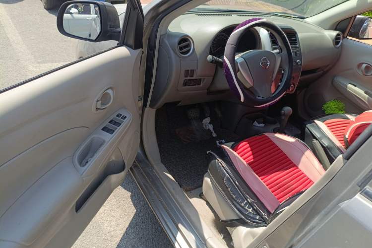 Used Nissan Sunny 2015 1.5XE CVT Elite Edition Driver Seat