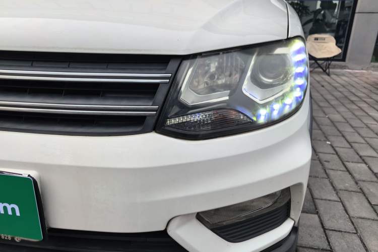 Used Dongfeng Fengon 370 2016 1.5L Manual Luxury 7-Seater