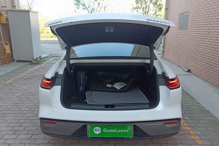 Used Geely Galaxy Galaxy 8 2025 130km EM-i Deluxe Edition