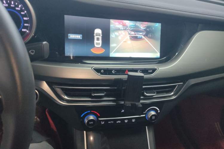 Used CHANGAN Eado 2019 High-Energy Edition 1.6L GDI Manual Pioneer Model China VI Standard
