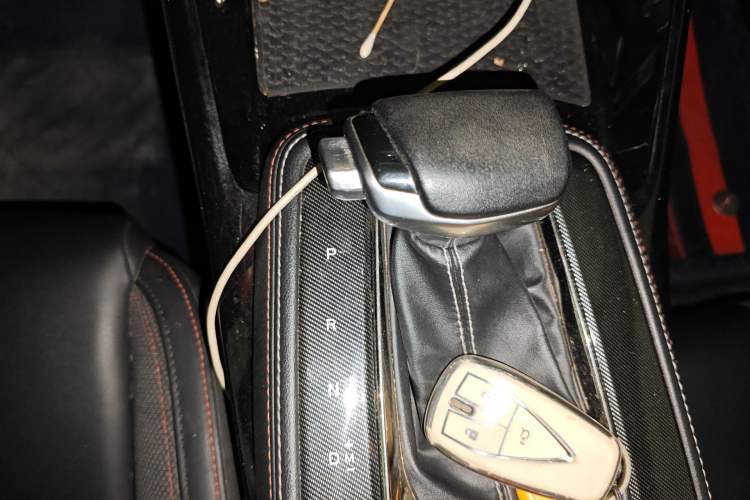 Used CHANGAN OSHAN X5 2021 1.5T DCT Luxury Edition Gear Lever