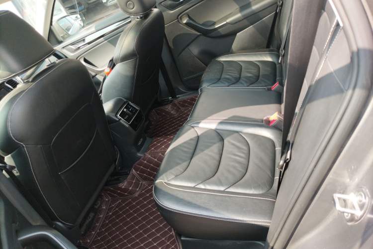 Used Skoda Kodiaq 2019 Facelifted TSI330 5-Seater Two-Wheel-Drive Luxury Enjoyment Edition China VI Standard Left Rear Seat