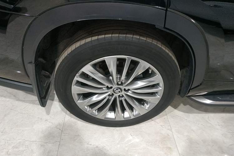 Used Toyota Highlander 2022 Dual-Engine 2.5L Four-Wheel Drive Prestige Version 7 Seats Right Rear Wheel Hub