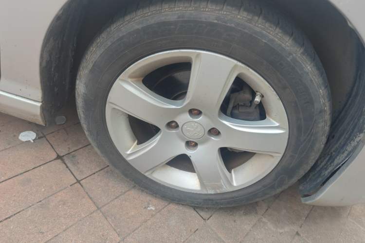 Used Peugeot 308 2014 Enjoy Edition Classic 1.6L Manual YouShang Model
