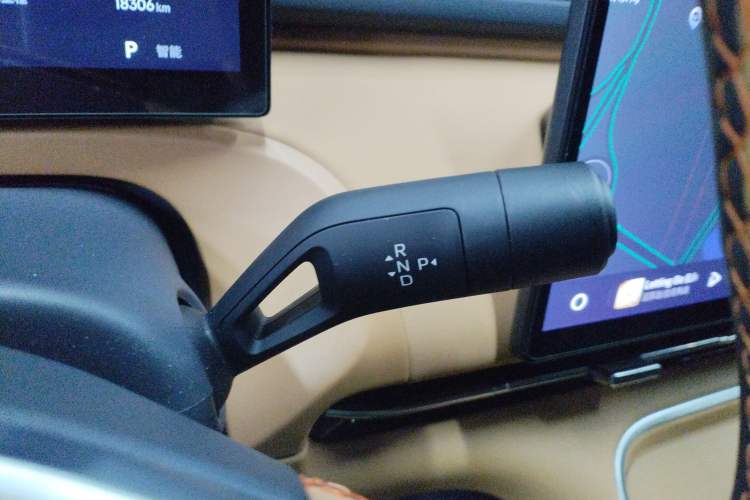 Used Geely Galaxy Xingjian 7 EM-i 2025 120km Exploration+ Version
