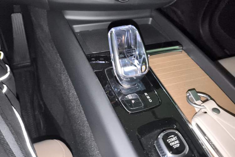 Used Volvo XC60 2026 B5 4x4 Smart Luxury Edition