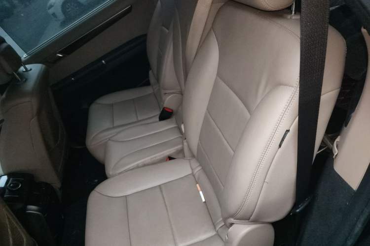 Used Mercedes-Benz R-Class 2011 R 300 L Business Model