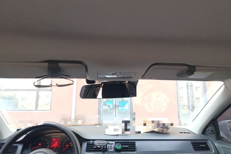 Used Volkswagen Santana 2015 1.6L Automatic Fashion Edition