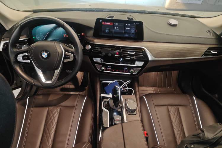 Used BMW 5 Series 2019 Facelifted 530Li Leading Edition Luxury Package